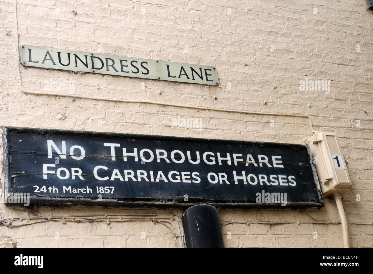 'No thoroughfare for carriages or horses 24th March 1857' notice in Laundress lane, Cambridge England Uk Stock Photo