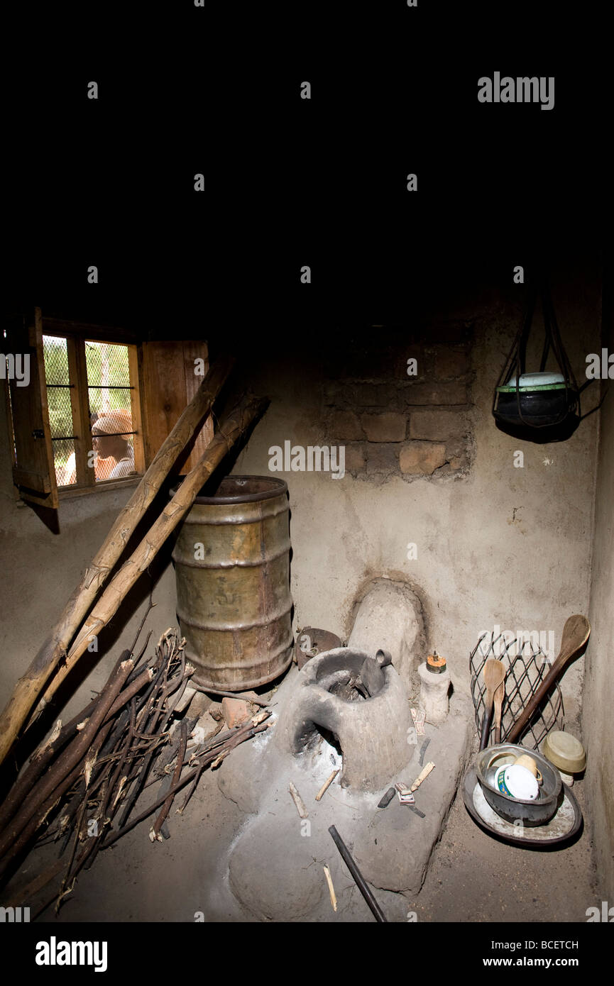 Fuel efficient wood stove hires stock photography and images Alamy