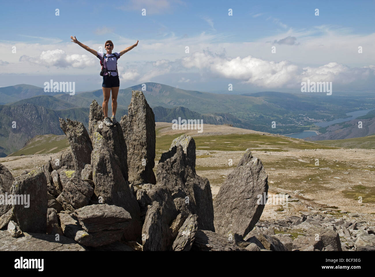 North Wales, Snowdonia. Active woman walking and climbing in the Ogwen  Valley, Snowdonia, North Wales Stock Photo - Alamy