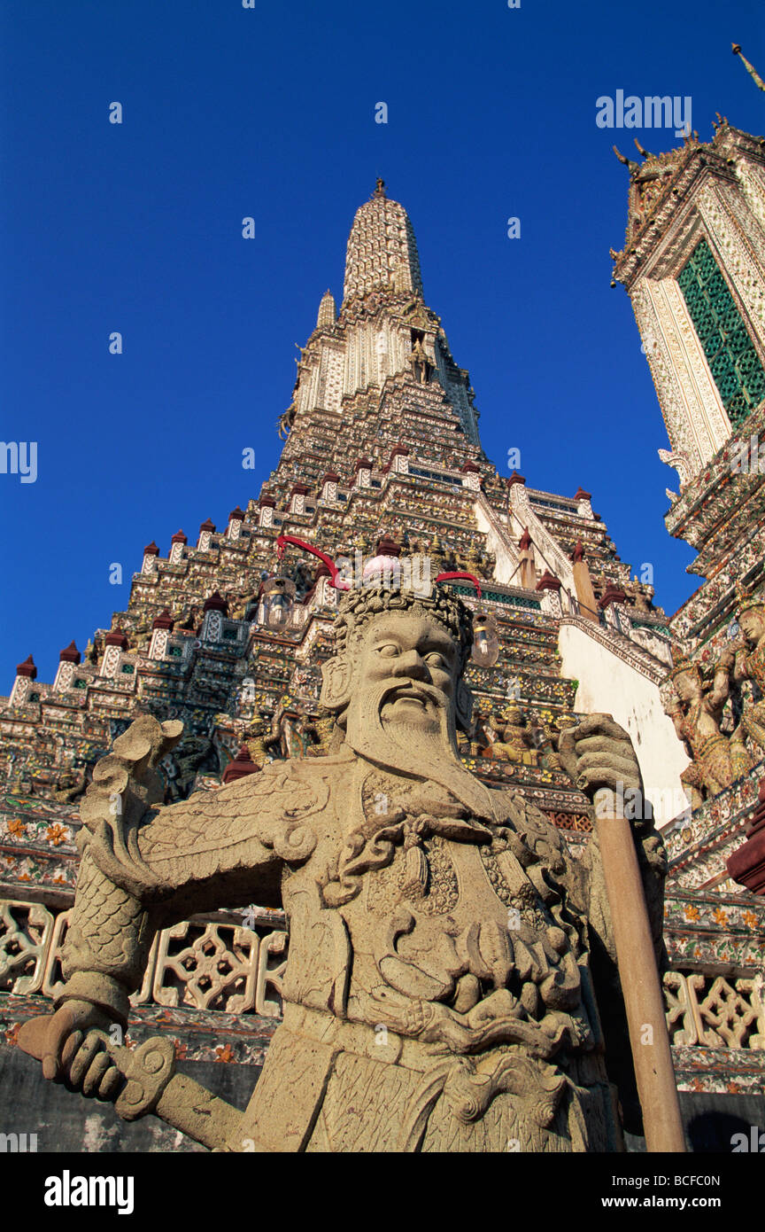 Thailand, Bangkok, Wat Arun, Temple of Dawn, Temple Guardian Statue