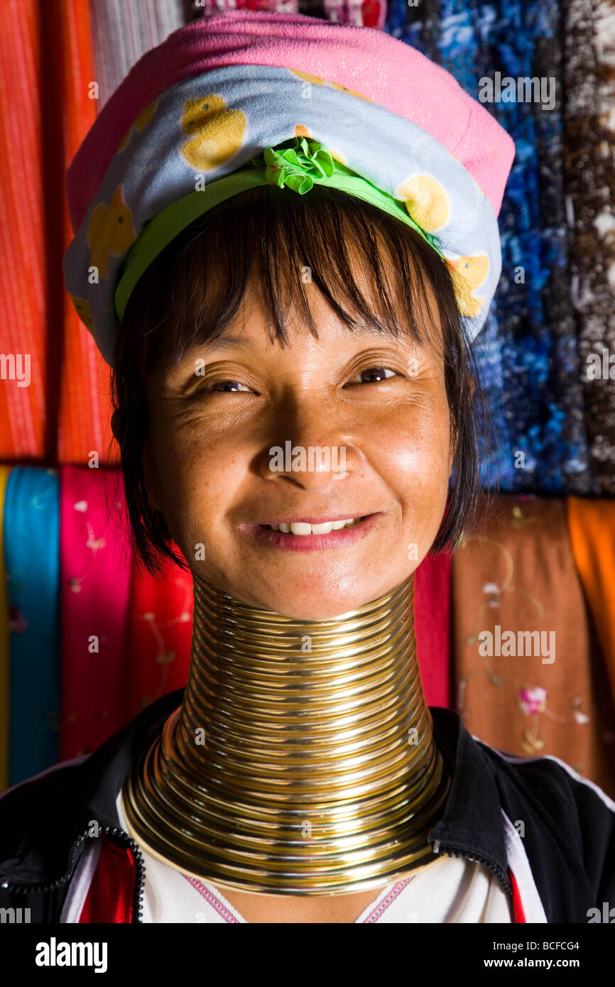 Thailand, Golden Triangle, Chiang Rai, Long Neck Karen Hilltribe, Long