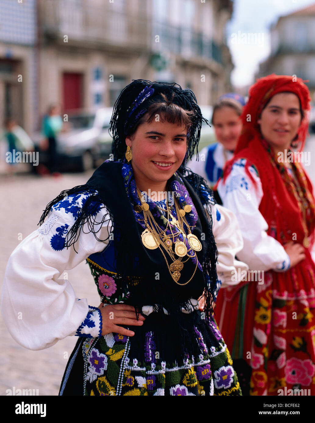 Portugal girl national costume hi-res stock photography and images - Alamy
