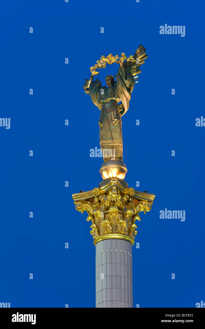 Maidan Maydan Nezalezhnosti statue, Independence Square, Kiev, Ukraine
