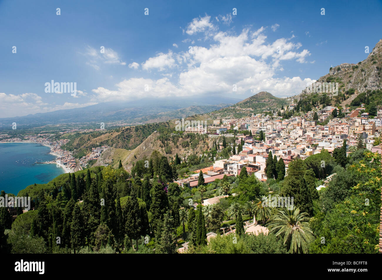 Homes on the hillside of Taormina, Sicily Stock Photo Alamy