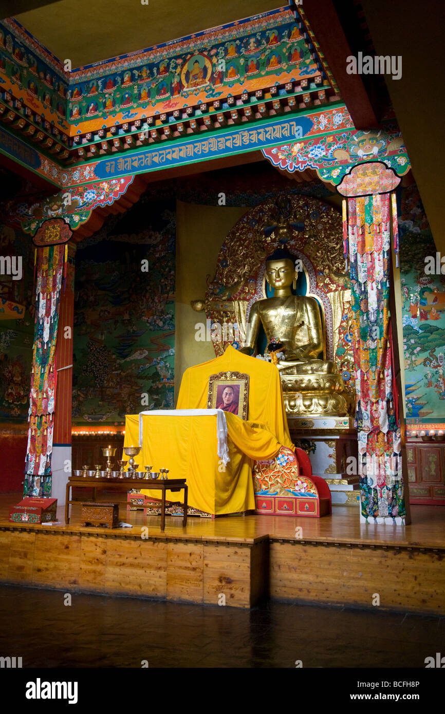 Main prayer room at the Norbulingka institute's Buddhist temple. Dharamsala. Sidhpur. Himachal Pradesh. India. Stock Photo