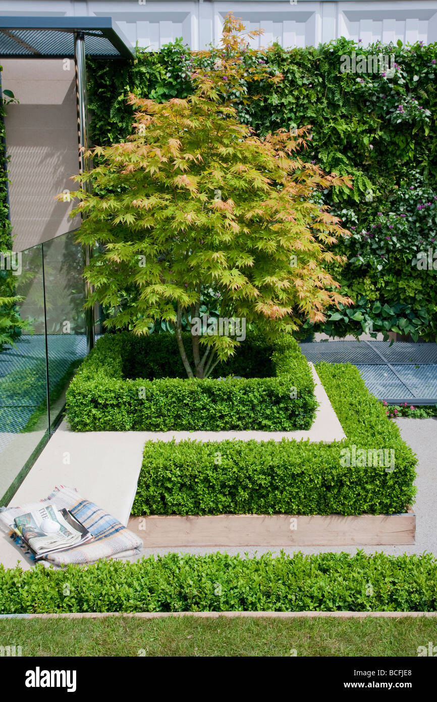 Clipped hedge formal hires stock photography and images Alamy