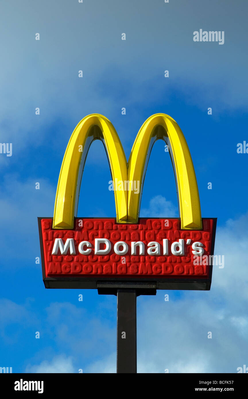 mcdonalds burger chain sign, england, uk Stock Photo - Alamy