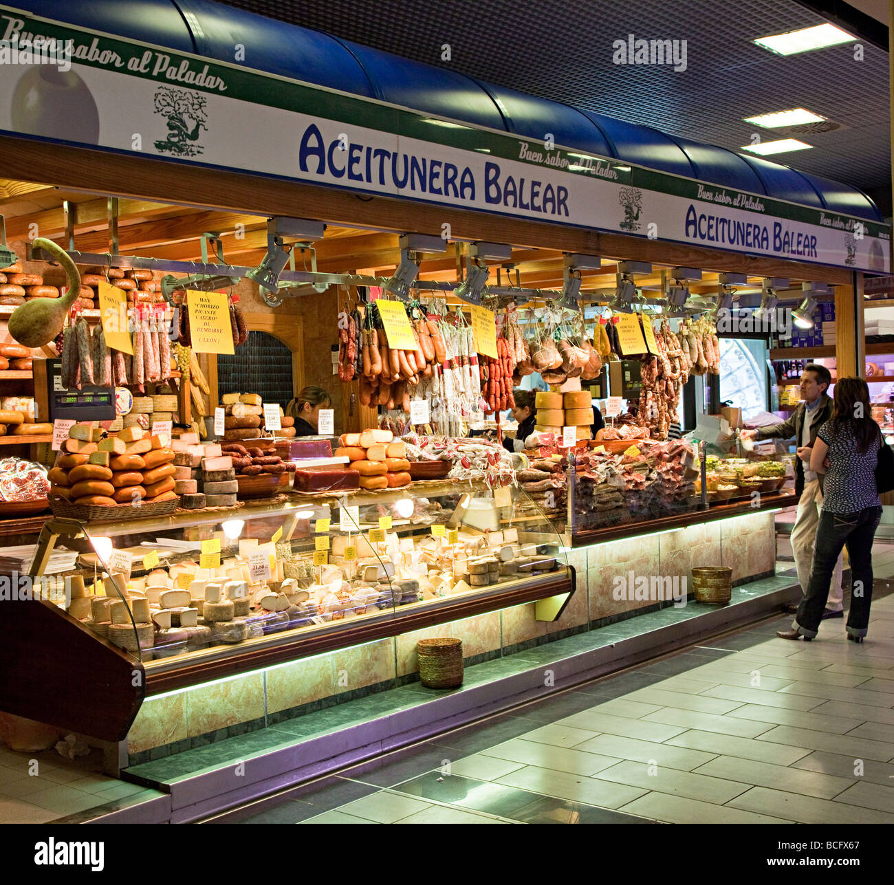 Olivar market palma hi-res stock photography and images - Alamy