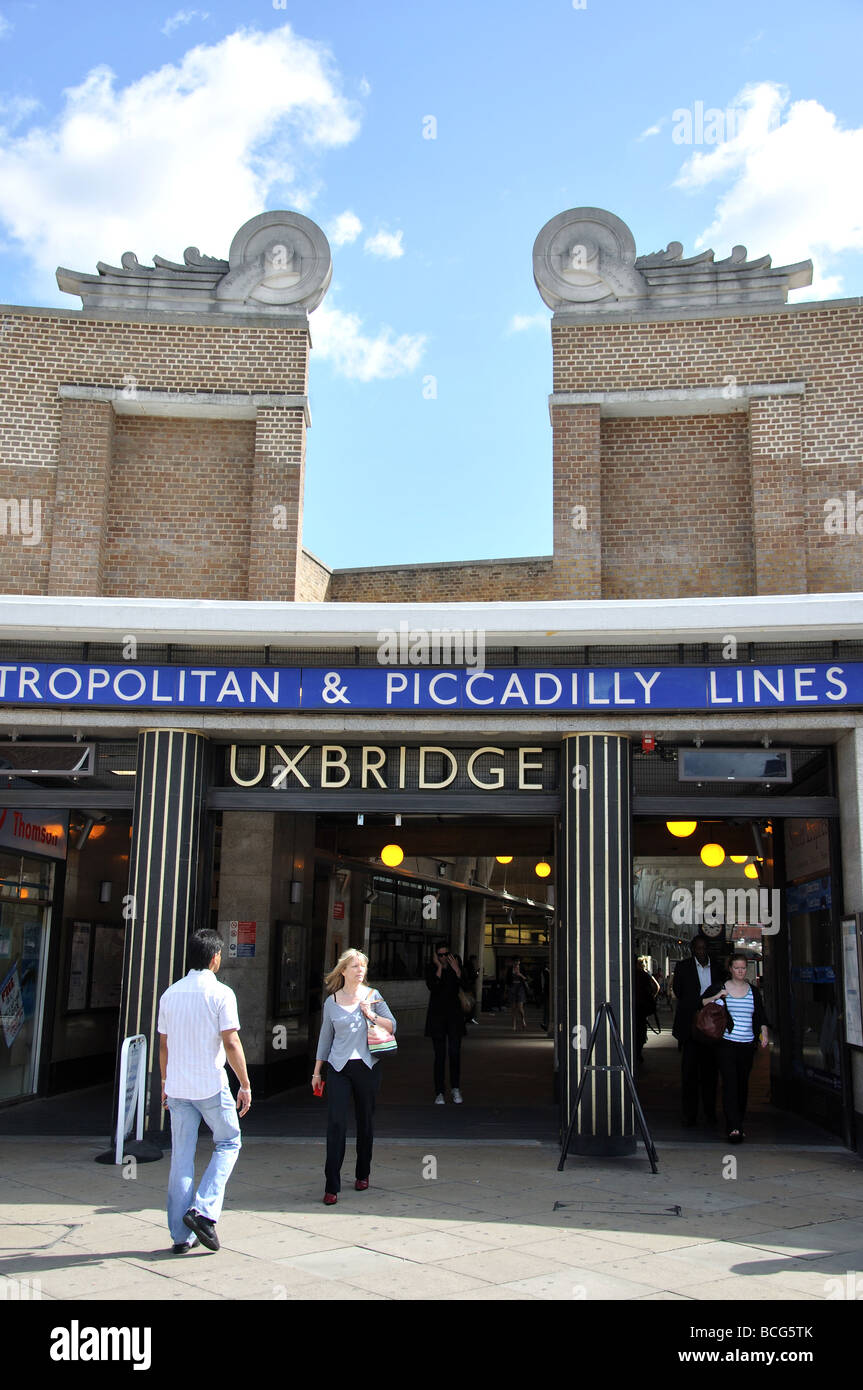 Uxbridge Underground Station, Uxbridge, London Borough of Hillingdon
