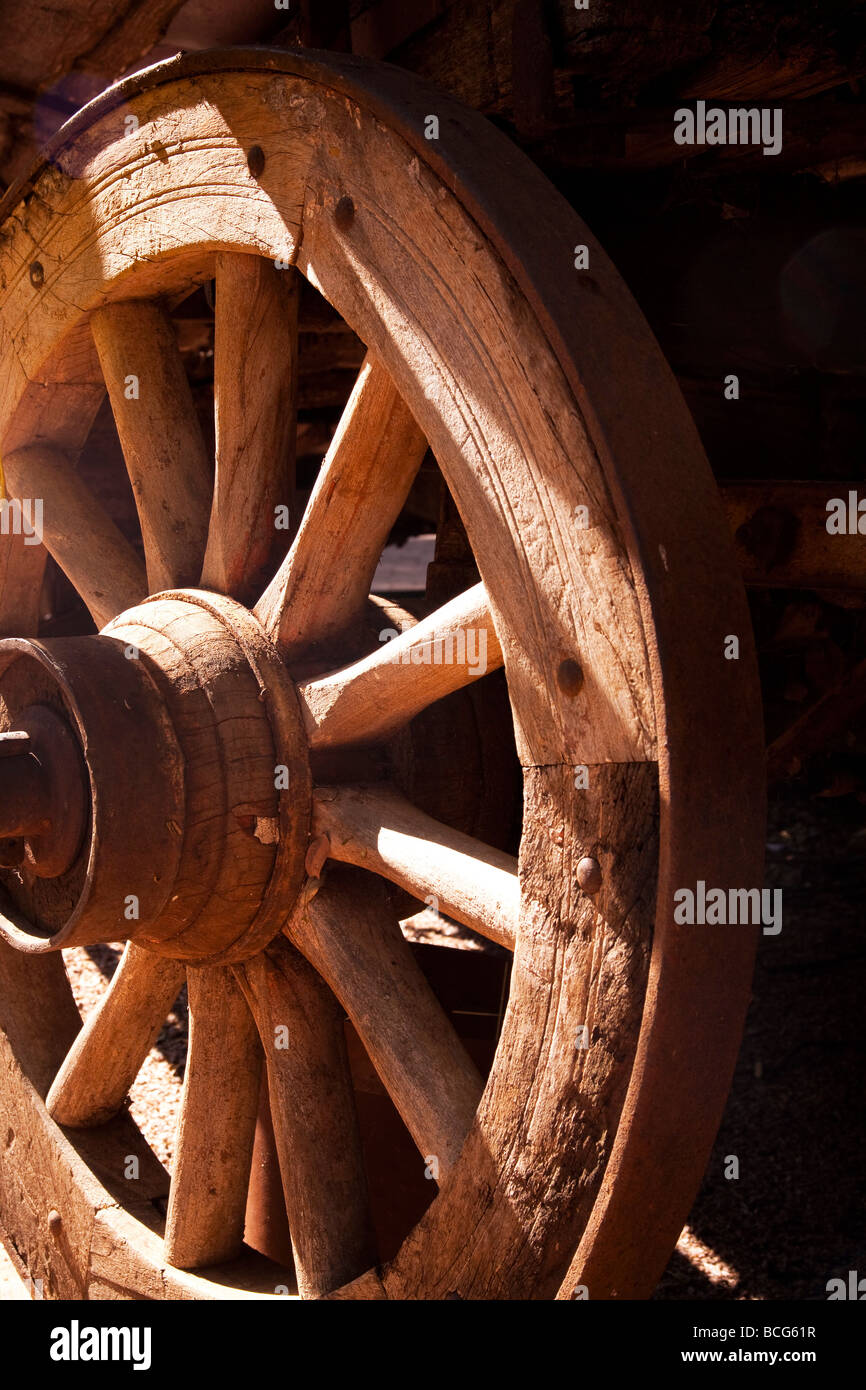 Wood spoke wheel hi-res stock photography and images - Alamy