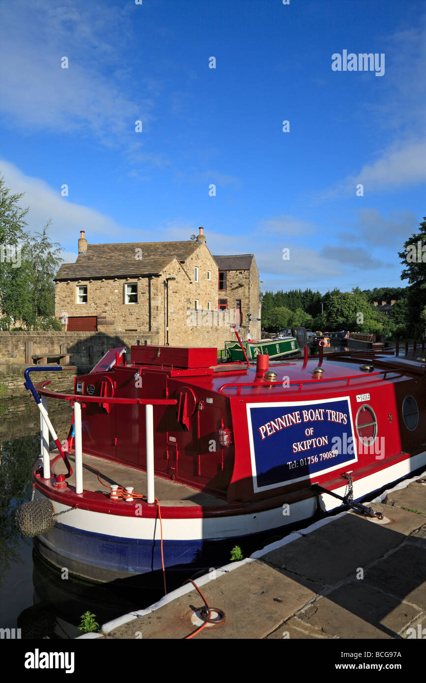 Leeds and Liverpool Canal basin at Skipton North Yorkshire England UK Stock Photo