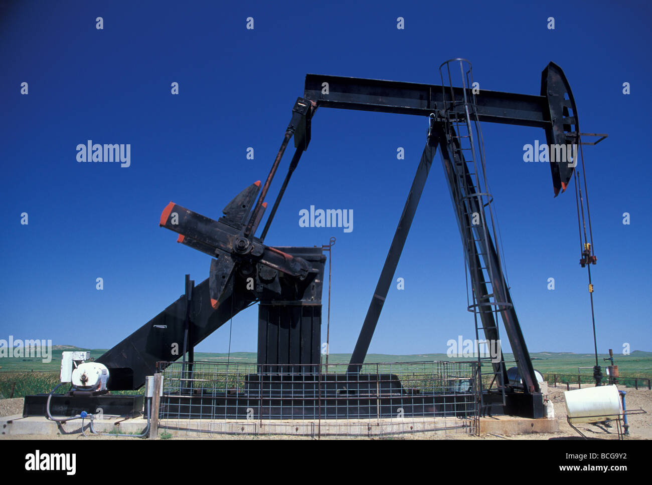 Working Oil Well Pumpjack Stock Photo Alamy