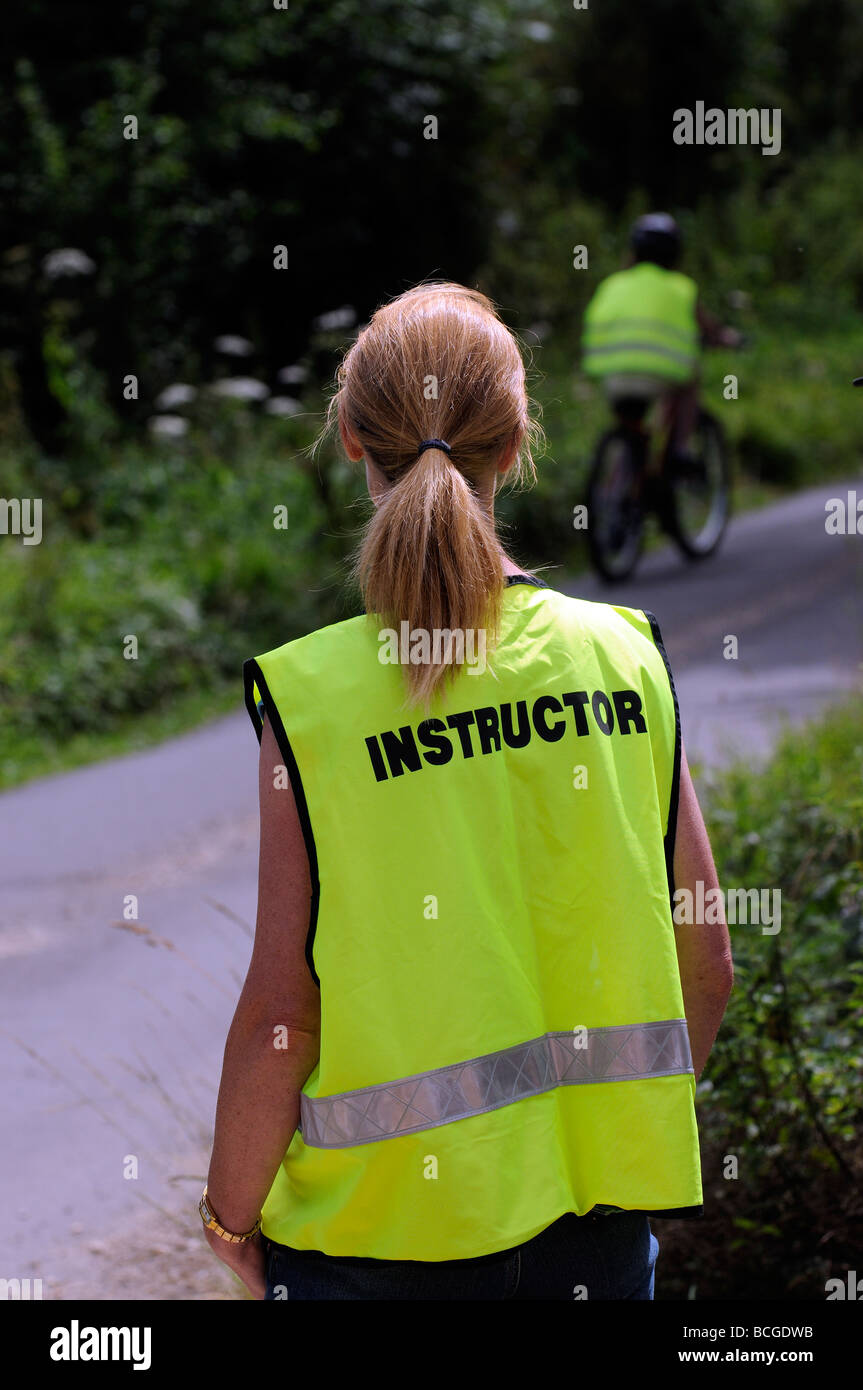 ladies hi vis cycling jacket