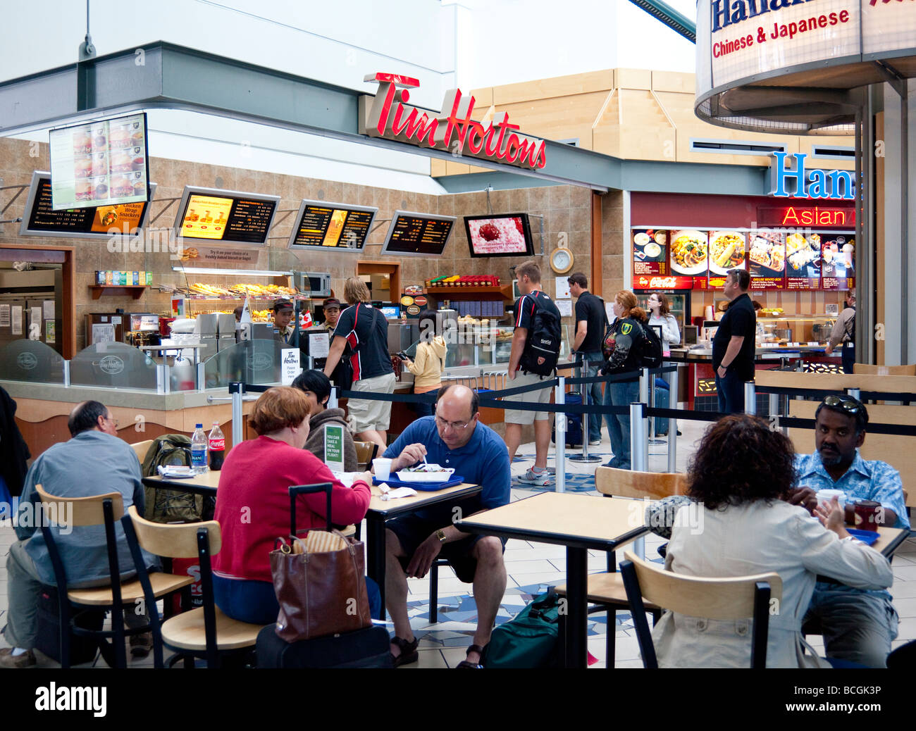 Tim hortons cafe hi-res stock photography and images - Alamy