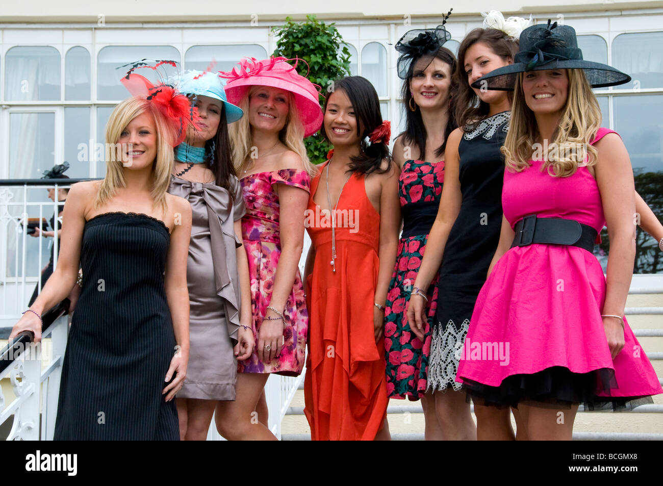 unique race day dresses uk