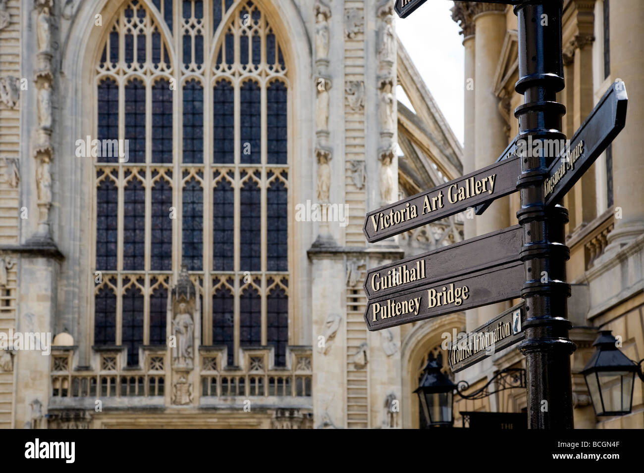 A VIEW OF THE ABBEY CHURCHYARD AREA WITH SIGNPOST GIVING DIRECTIONS TO