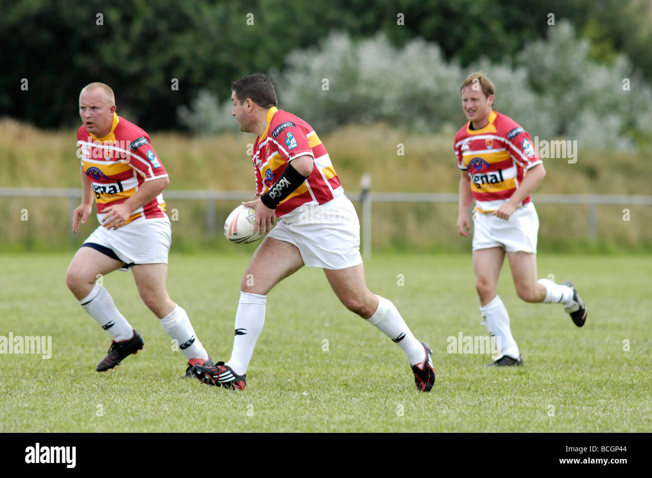 Pop pass rugby hi-res stock photography and images - Alamy