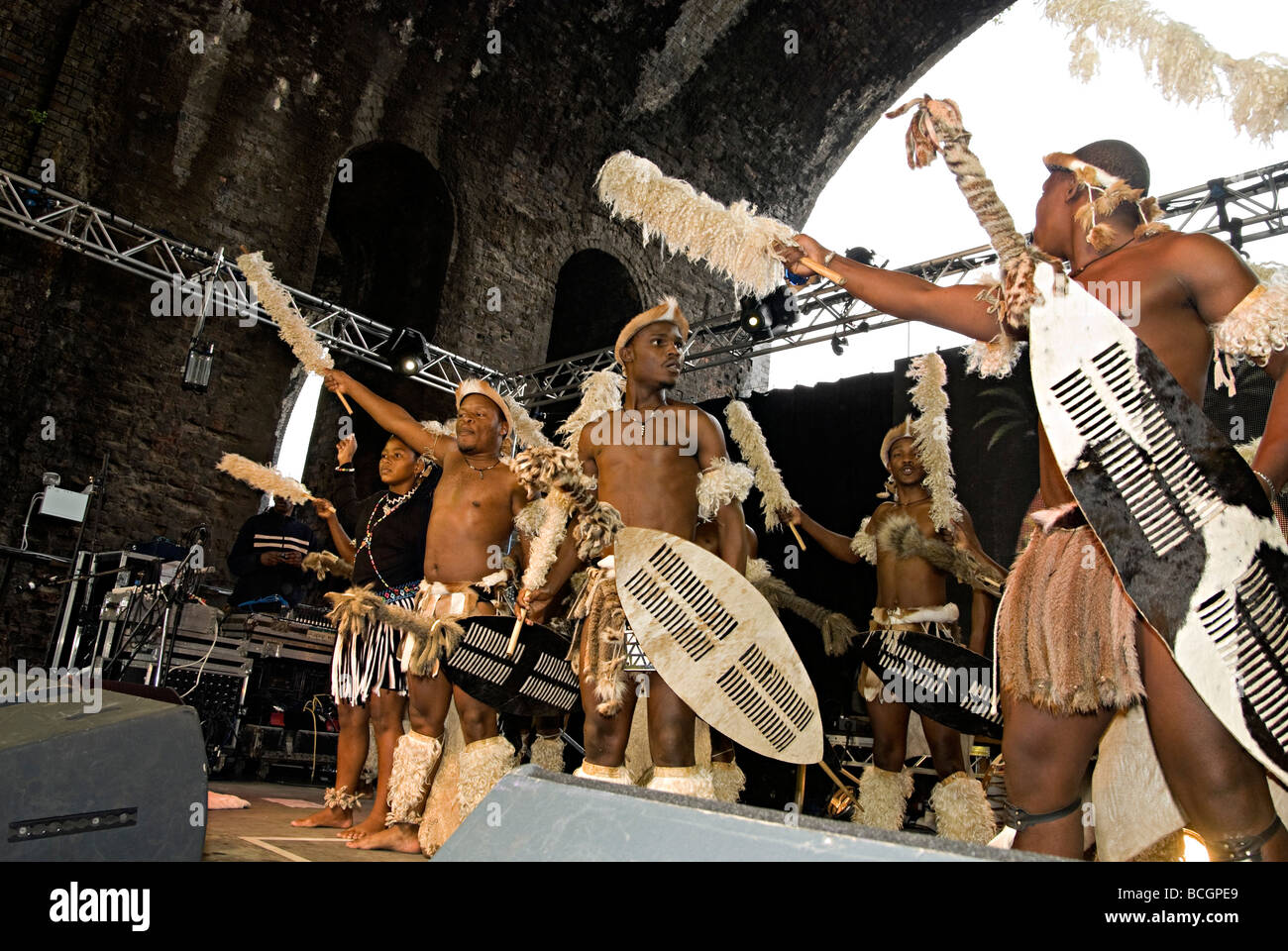 Zulu warriors dance hires stock photography and images Alamy