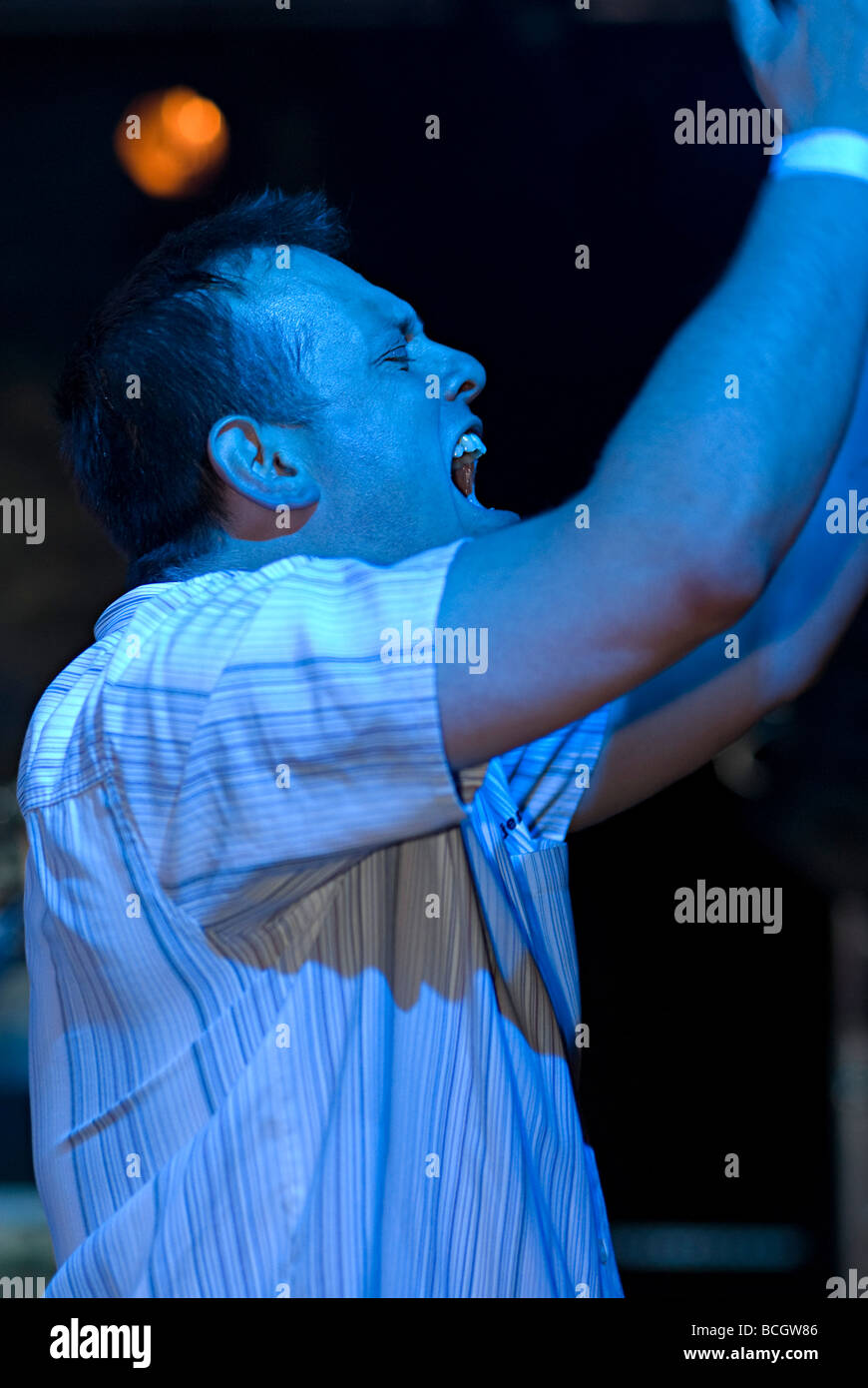 tthe inspiral carpets alternative rock band from manchester playing