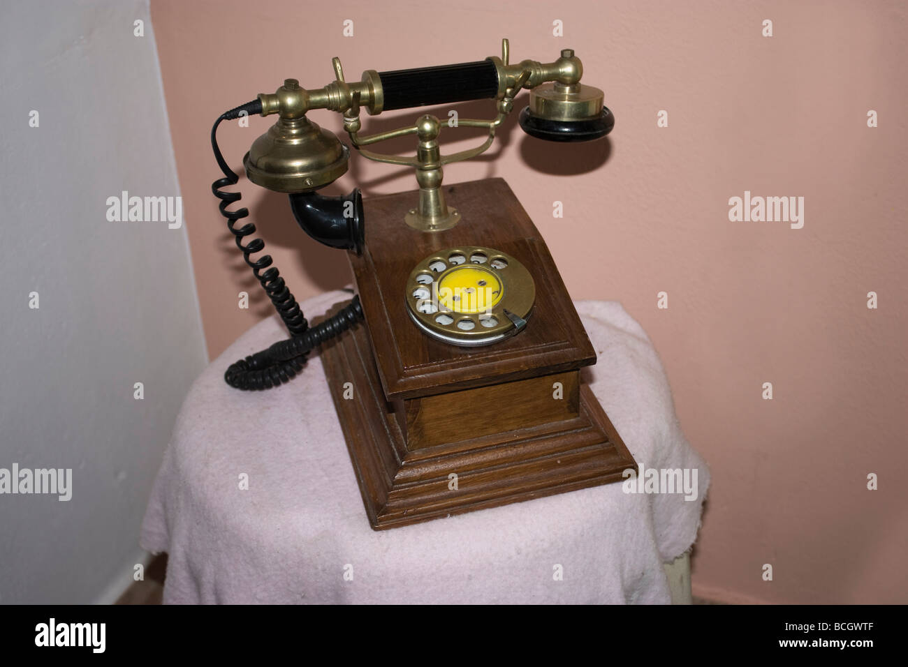 Telephone ring hires stock photography and images Alamy