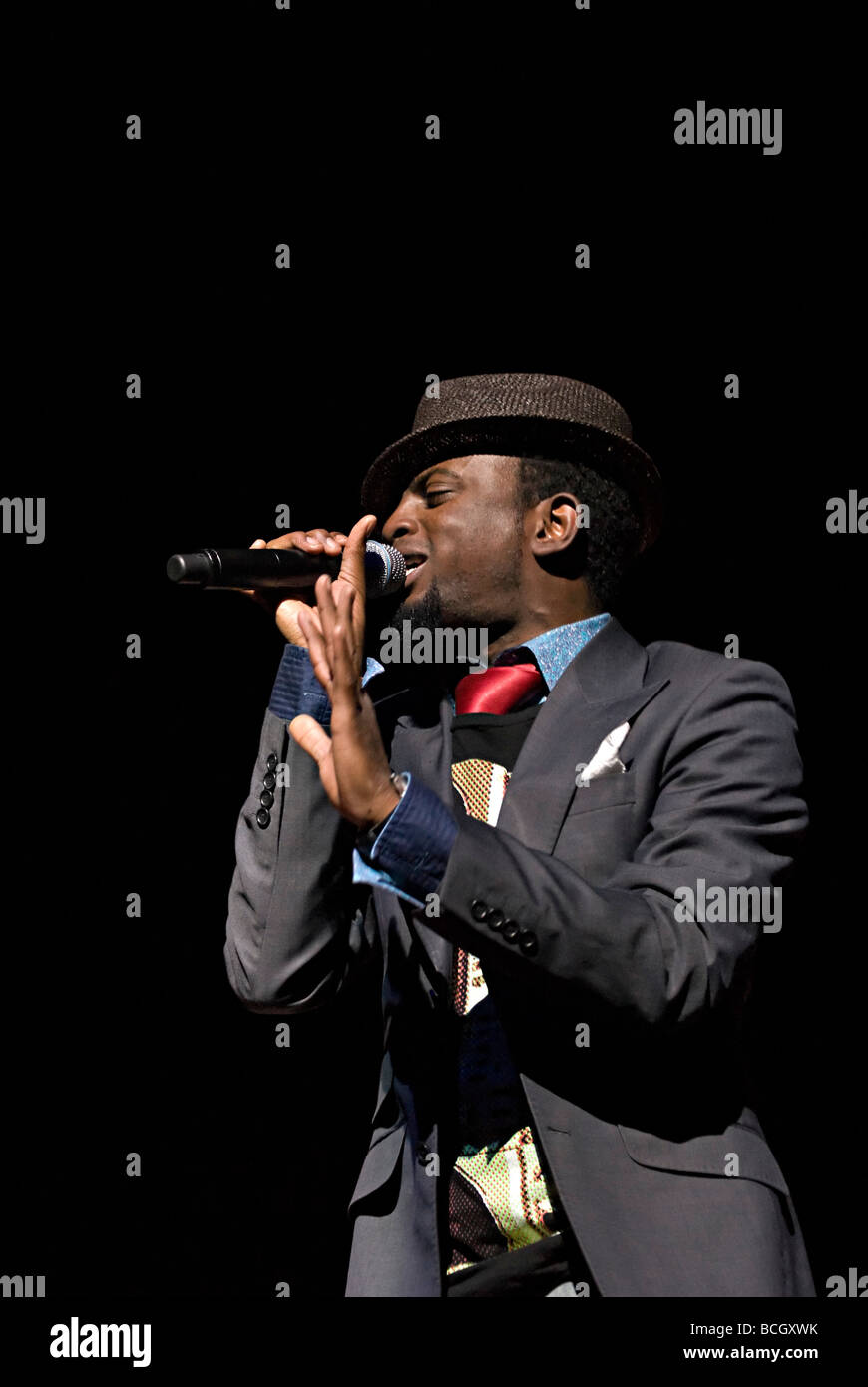 Four Kornerz 4 nigerian brothers who play funky soulful r&b, gospel rock music playing at birmingham town hall 2007 Stock Photo