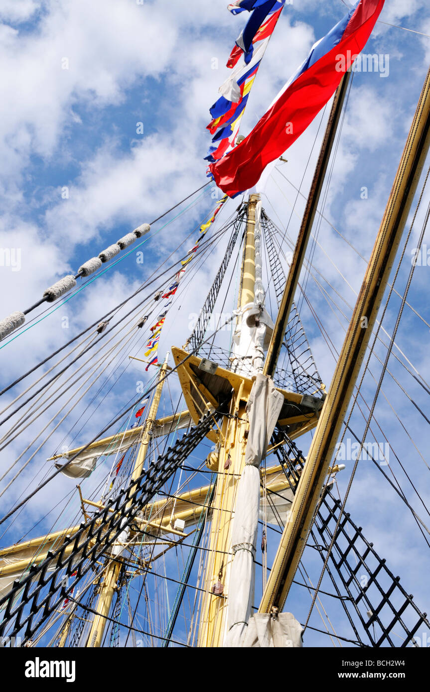 Mast ship maritime signal flags hires stock photography and images Alamy