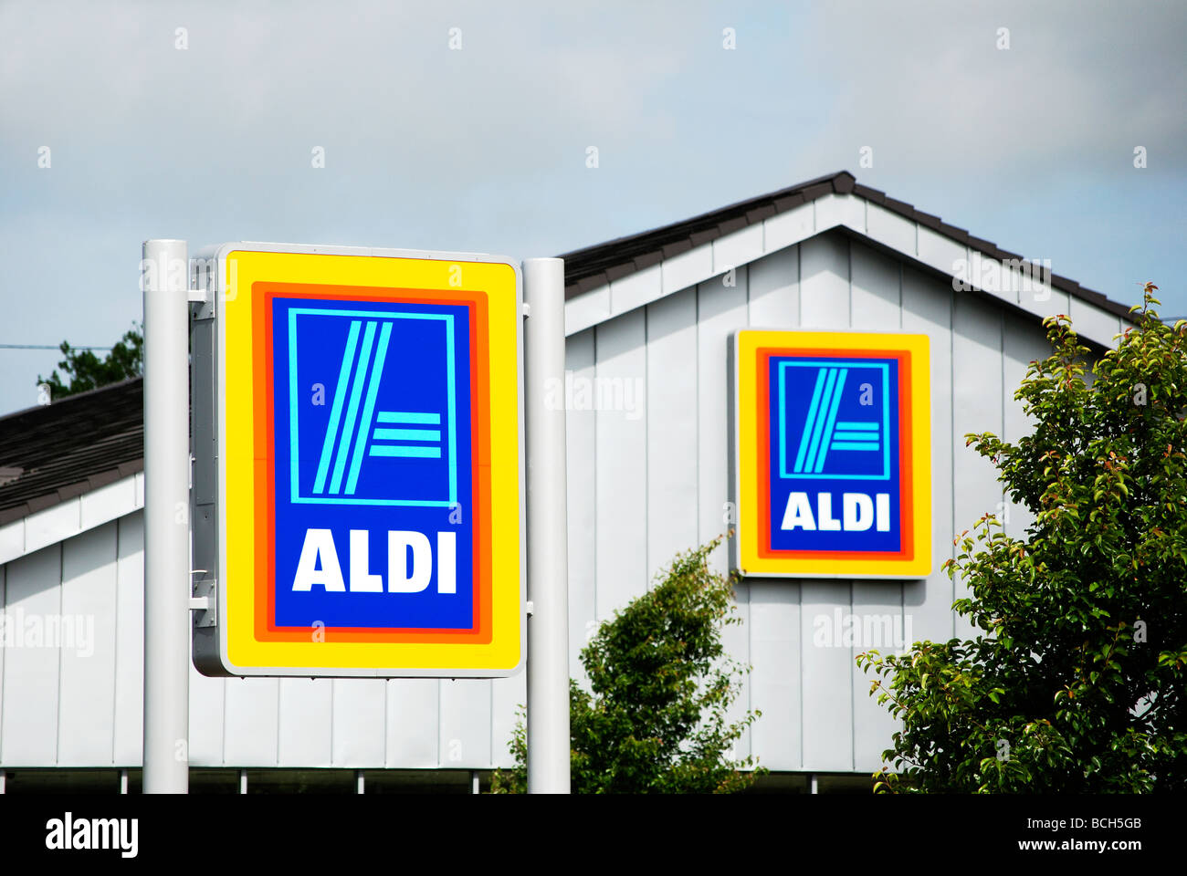 Aldi discount store in cornwall,uk Stock Photo