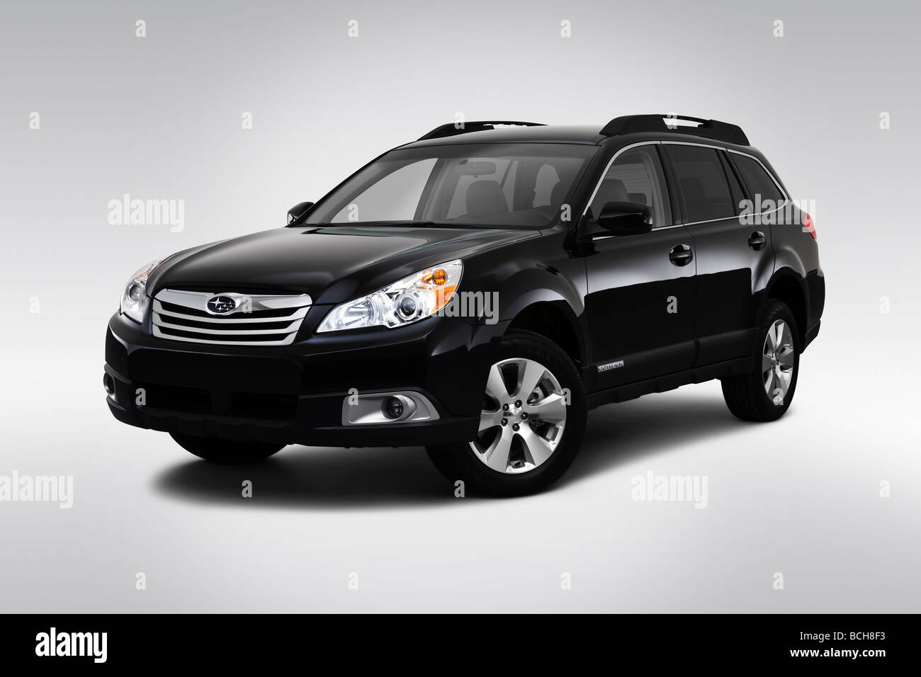 2010 Subaru Outback 3.6 R in Black - Front angle view Stock Photo
