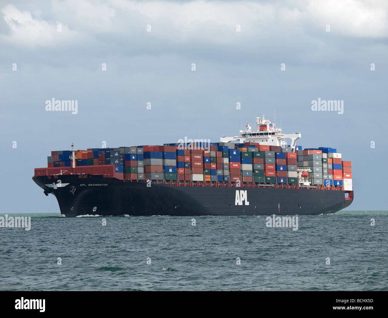 Container ship APL Washington arriving at Southampton UK Stock Photo