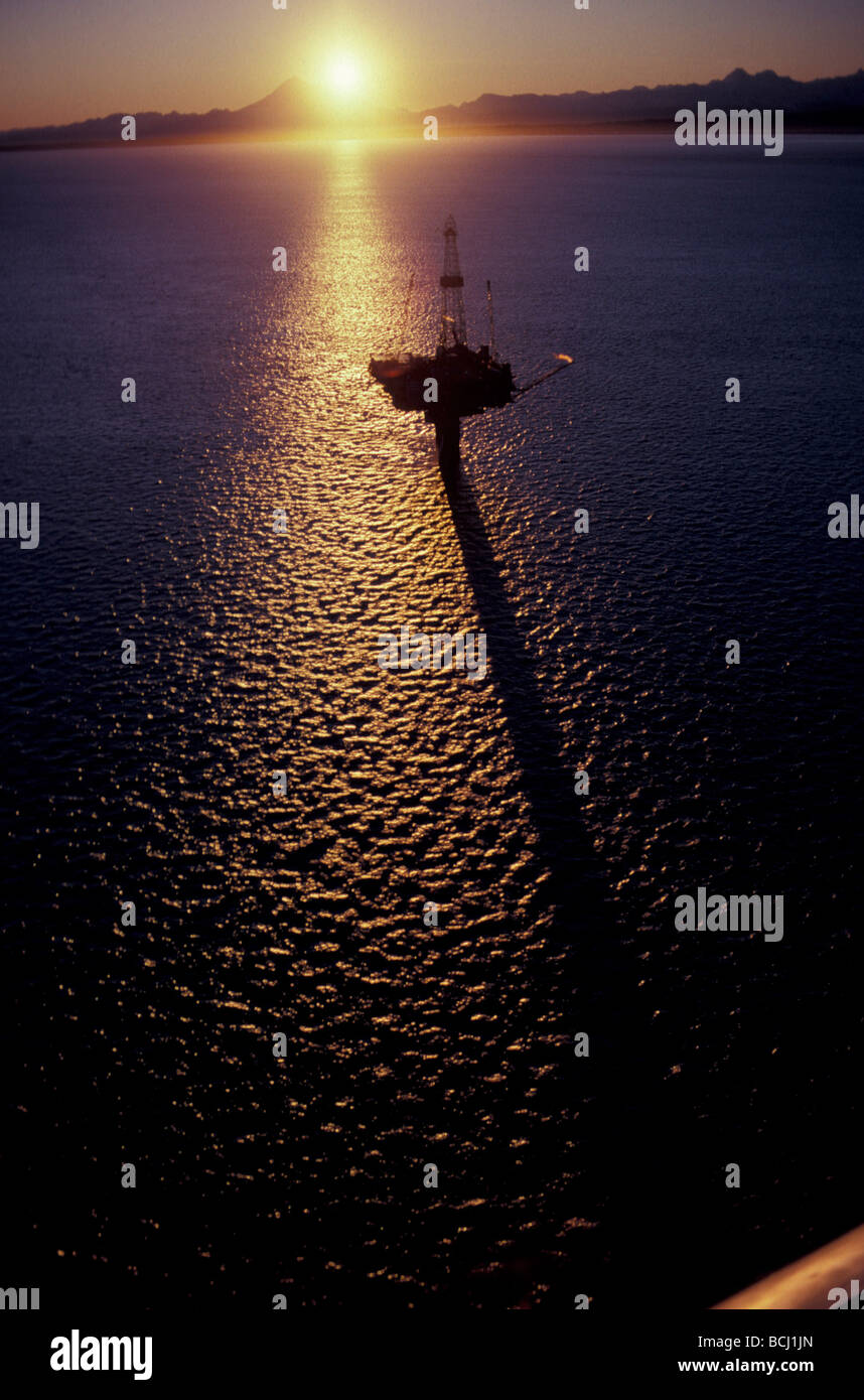 Offshore drilling alaska hi-res stock photography and images - Alamy