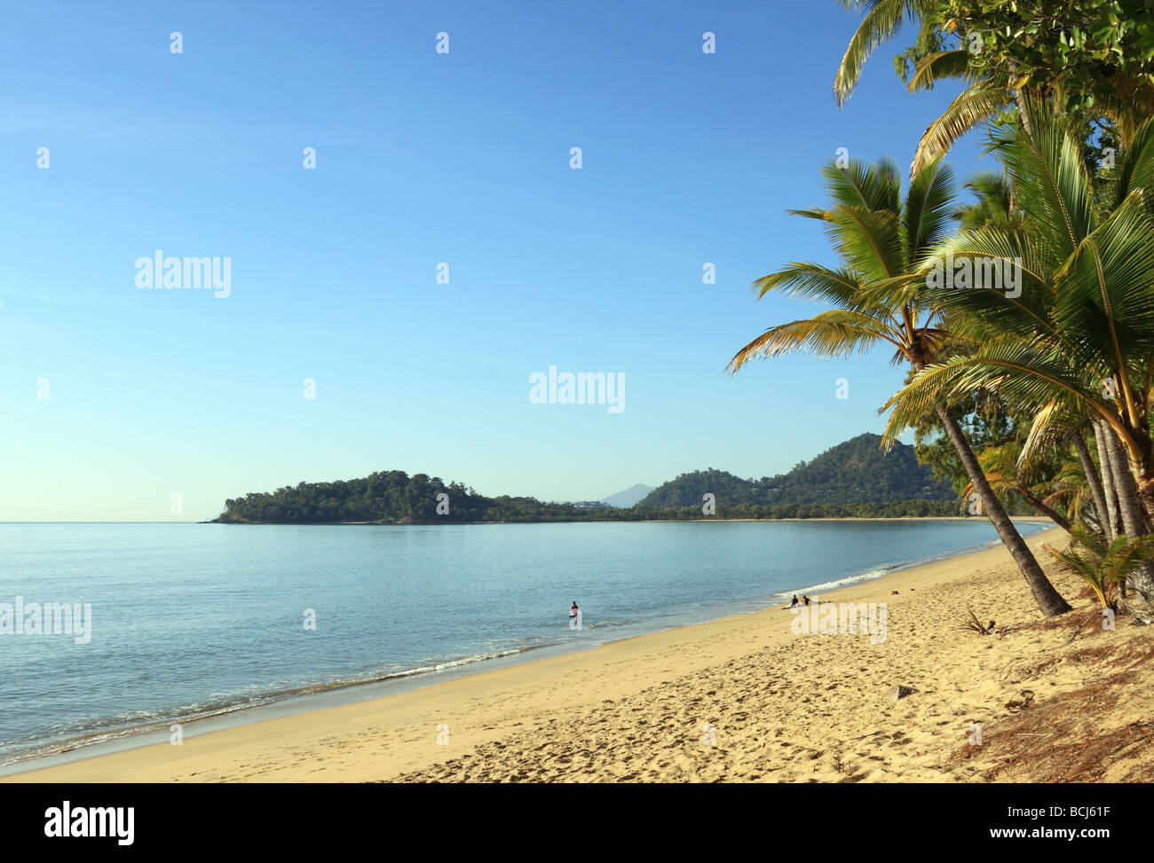 clifton beach cairns Stock Photo Alamy