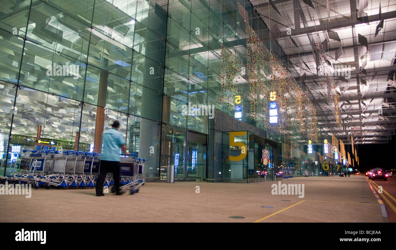 Changi airport exterior hi-res stock photography and images - Alamy