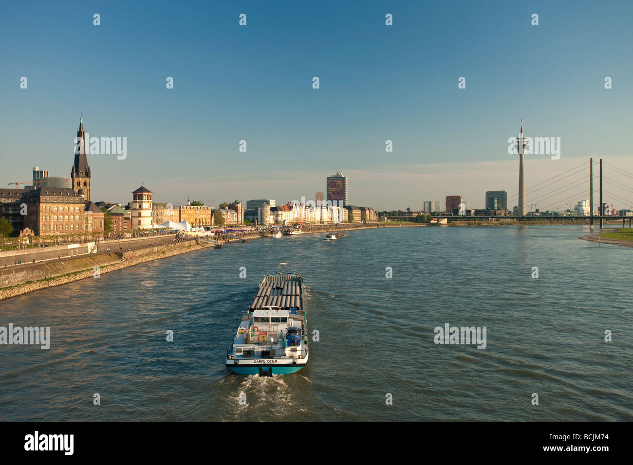 Germany, Nordrhein-Westfalen, Dusseldorf, along Rheinufer Rhein River embankment Stock Photo