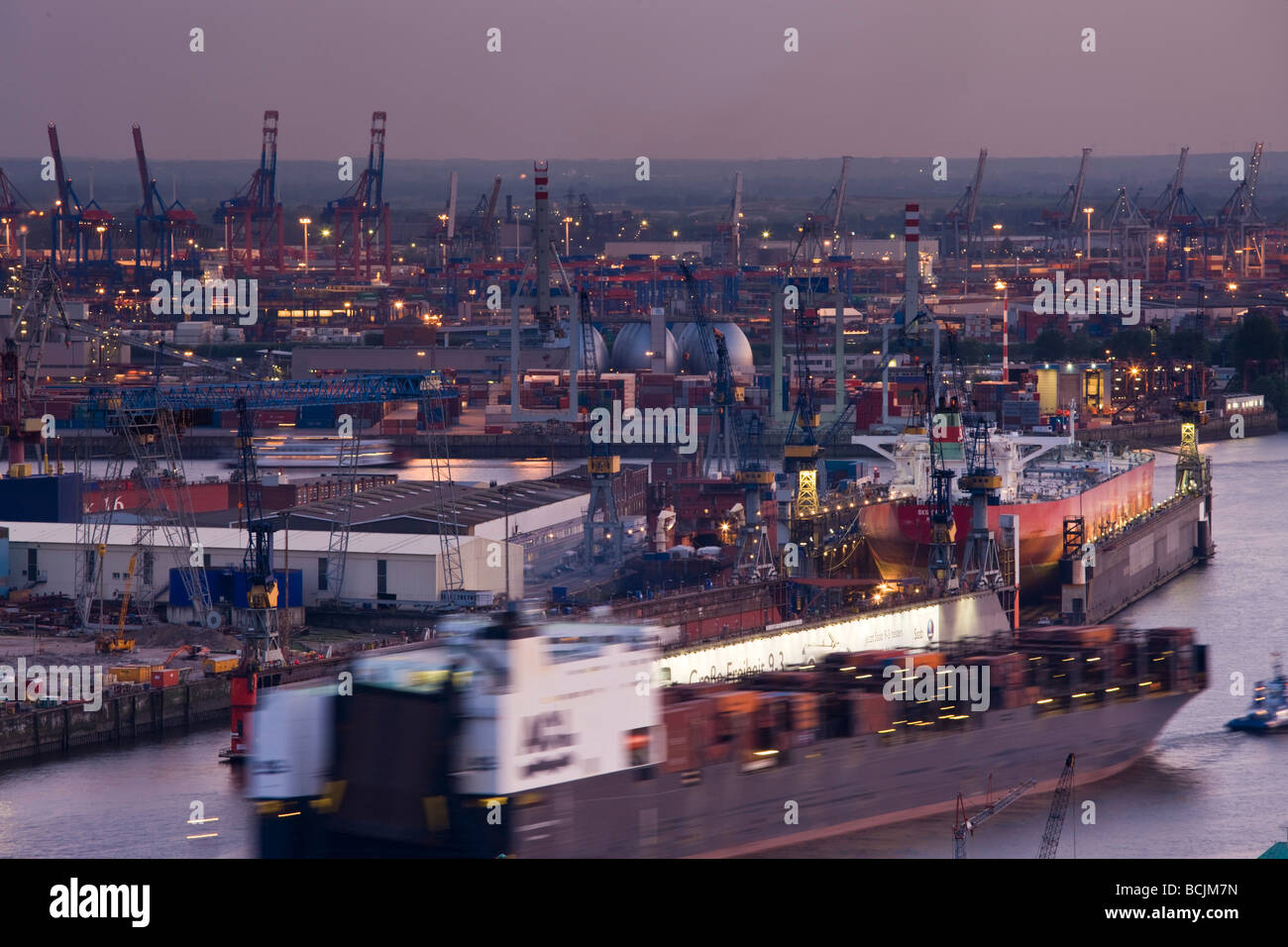 Hamburg River Elbe High Resolution Stock Photography and Images - Alamy