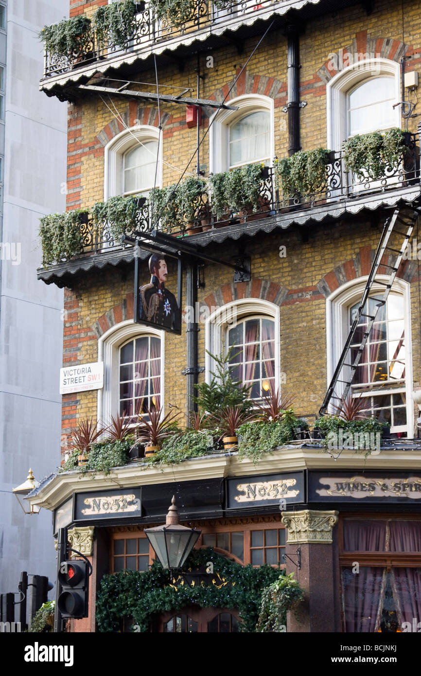 Pub, Victoria Street, London, England Stock Photo