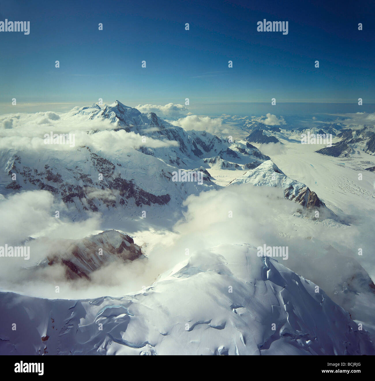Mt mckinley summit cloud cover hi-res stock photography and images - Alamy