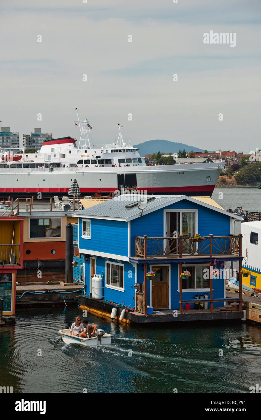 Victoria, bc harbour houseboat hi-res stock photography and images - Alamy, image size:864x1390