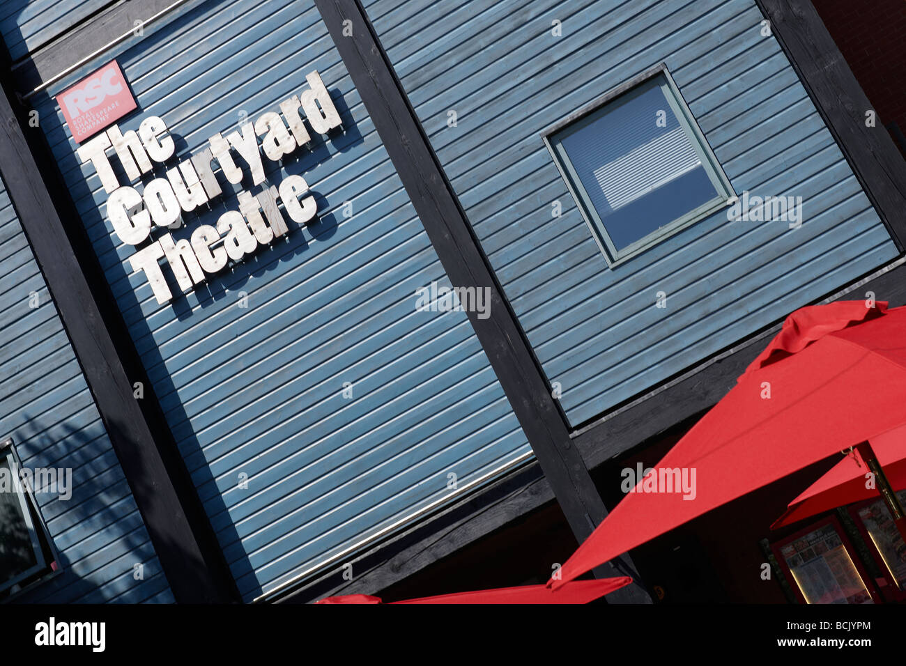 Exterior view of The Courtyard Theatre in Stratford Upon Avon Stock