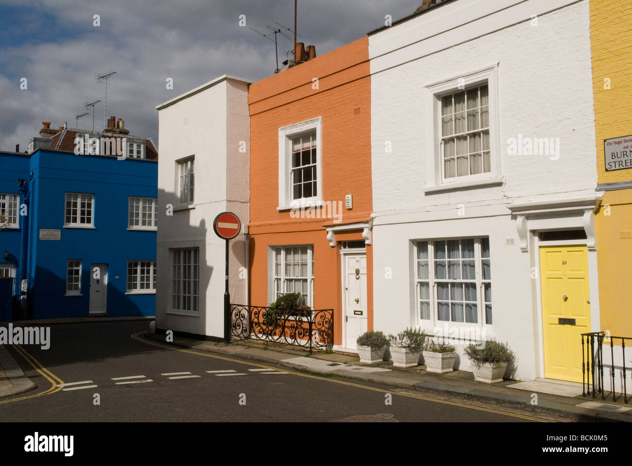 Row house living street hires stock photography and images Alamy