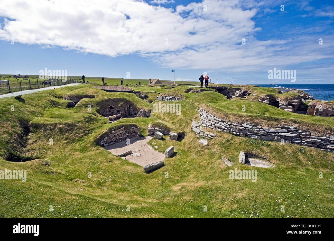 The neolithic village of Skara Brae on Orkney mainland Scotland with ten stone age houses dating from around 3000 years BC Stock Photo