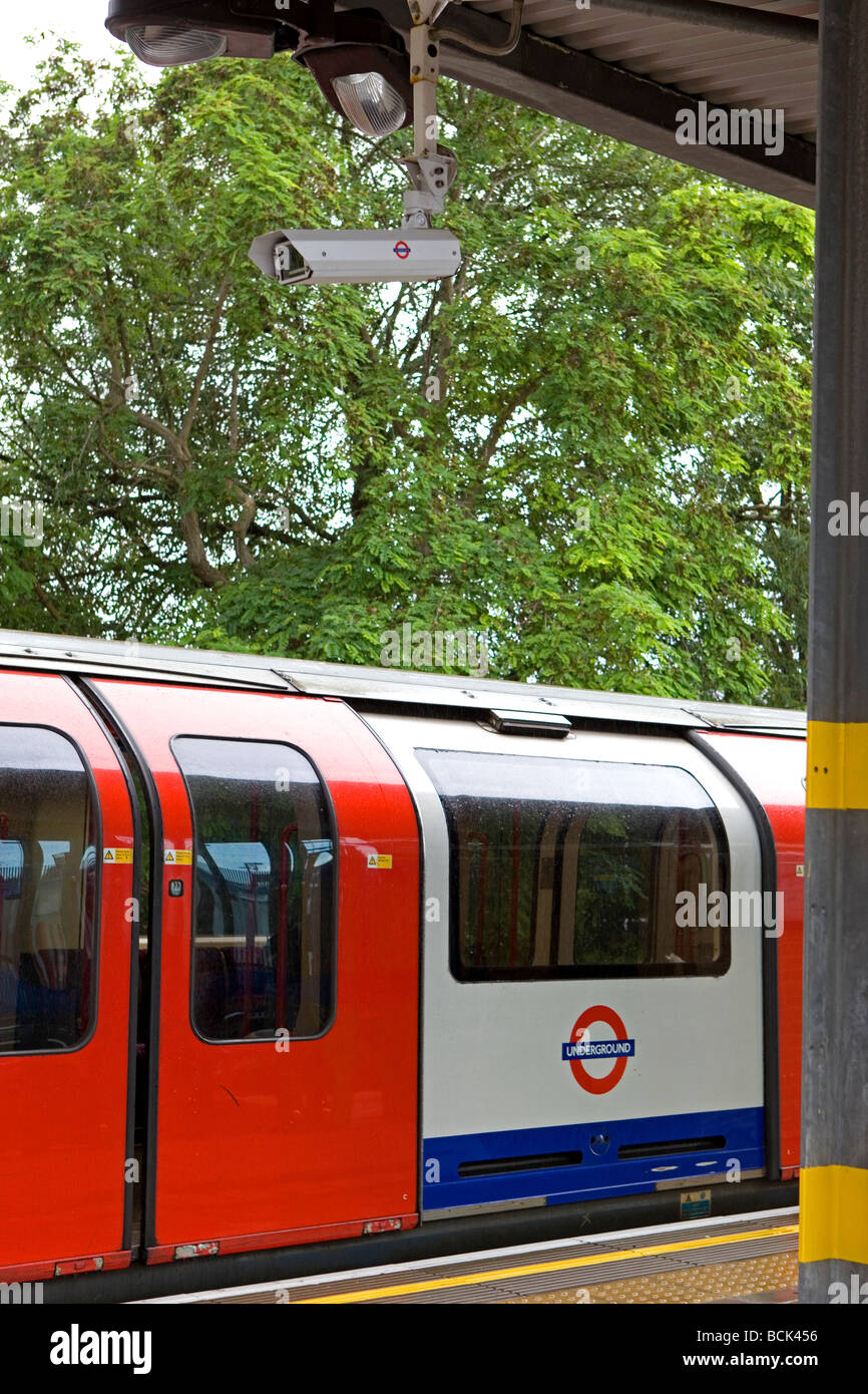Tube train coming into station Stock Photo Alamy
