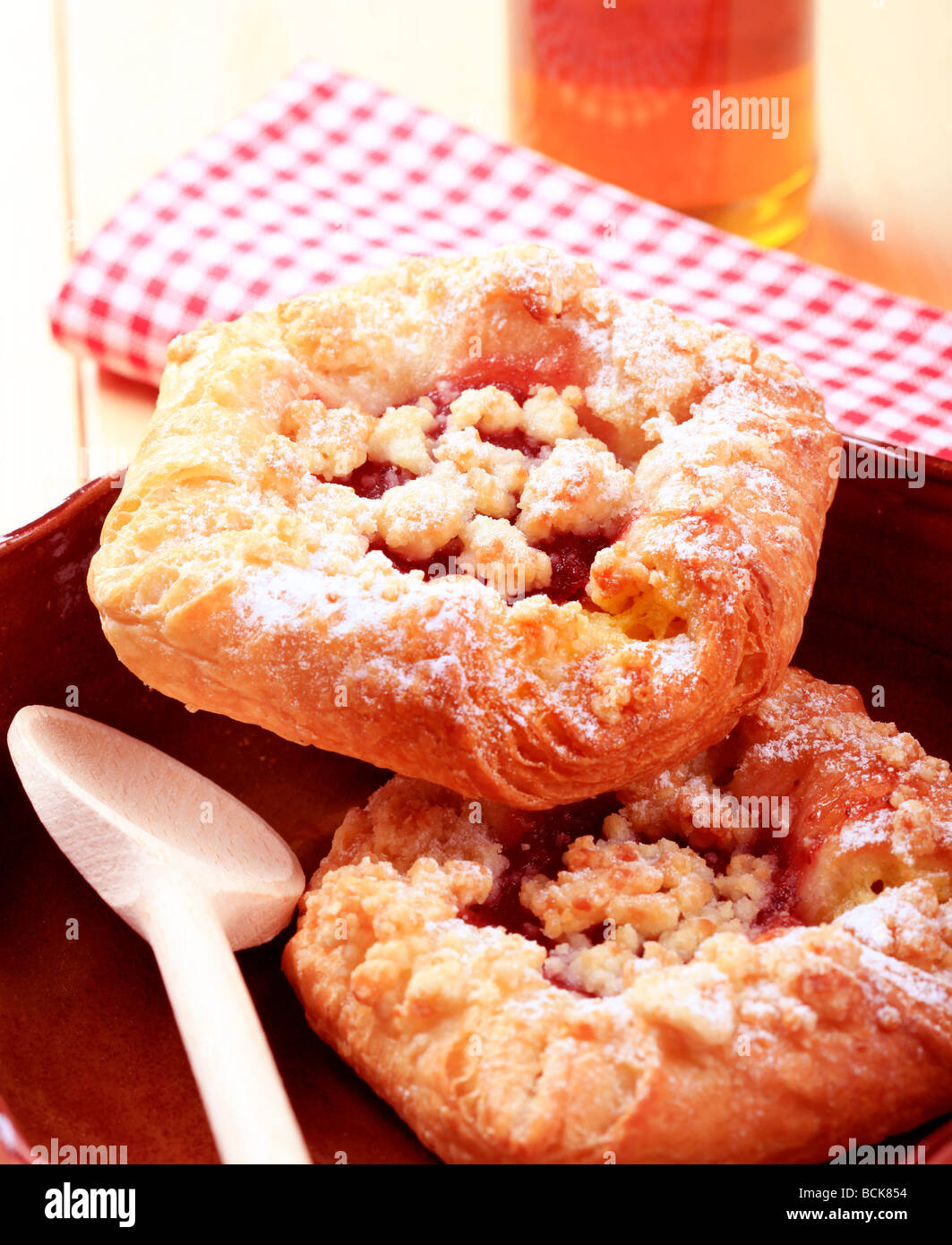 Cake pastry danish french viennoiserie puff crisp crumb jam preserve hi