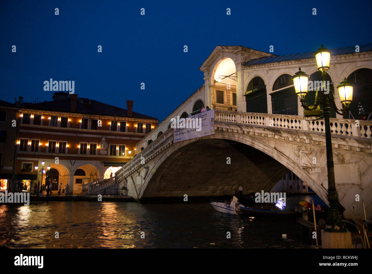 Venice Grand Canal Rialto Bridge at night view from Riva de Ferro Stock ...