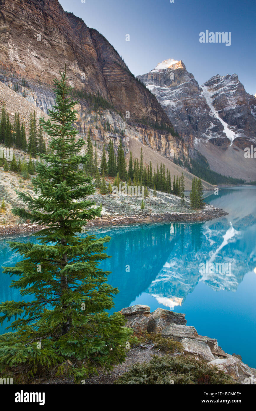 Moraine Lake in the Canadian Rockies Banff National Park Alberta Canada October 2006 Stock Photo
