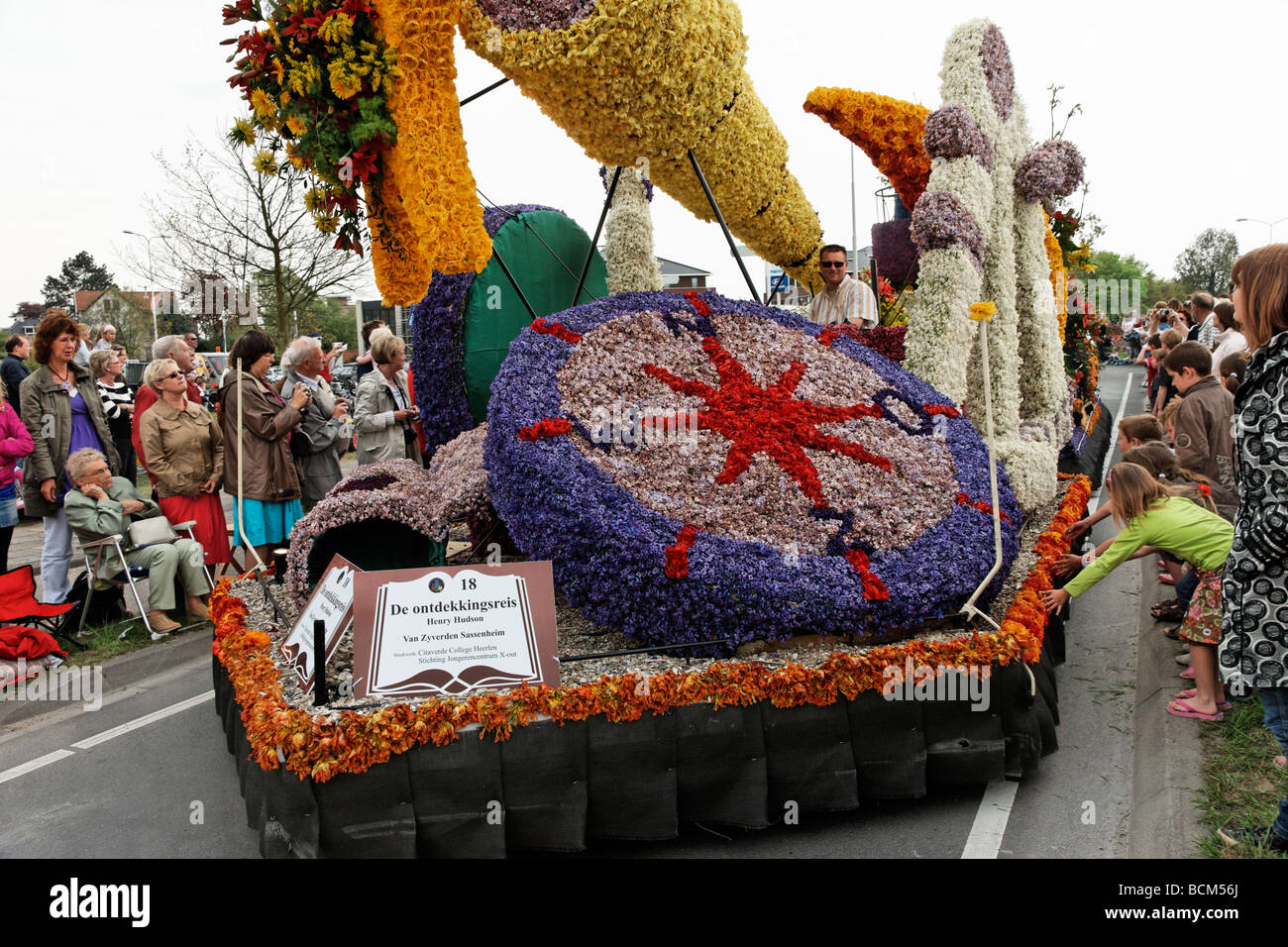 Bloemencorso bollenstreek hi-res stock photography and images - Alamy