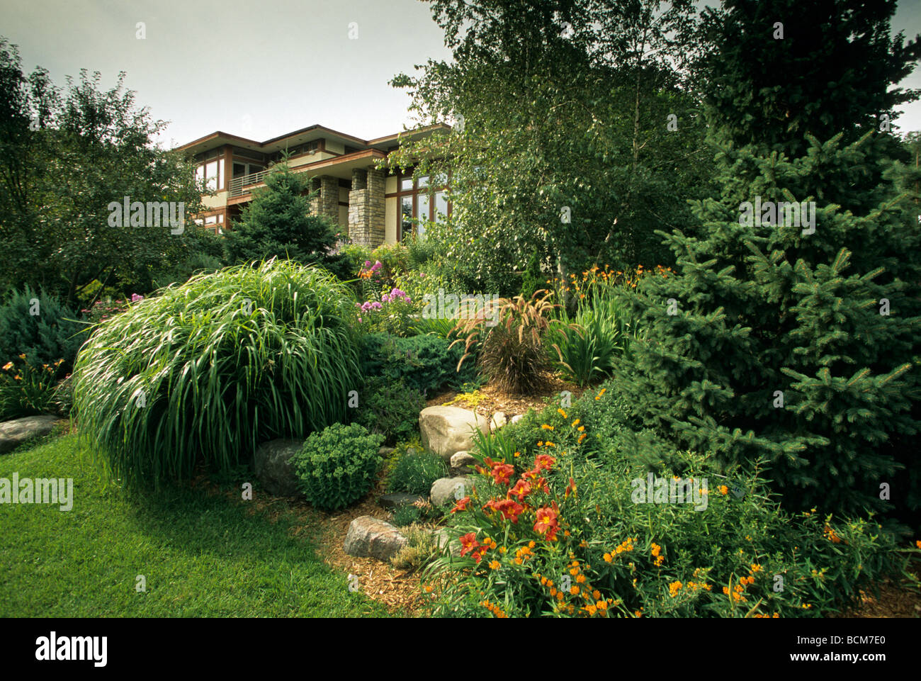 GARDEN IN FRONT OF FRANK LLOYD WRIGHT DESIGNED HOME IN MINNEAPOLIS