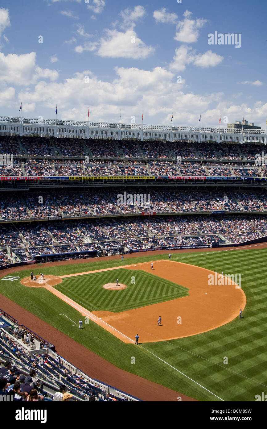 49+] Yankee Stadium Frieze Wallpaper - WallpaperSafari