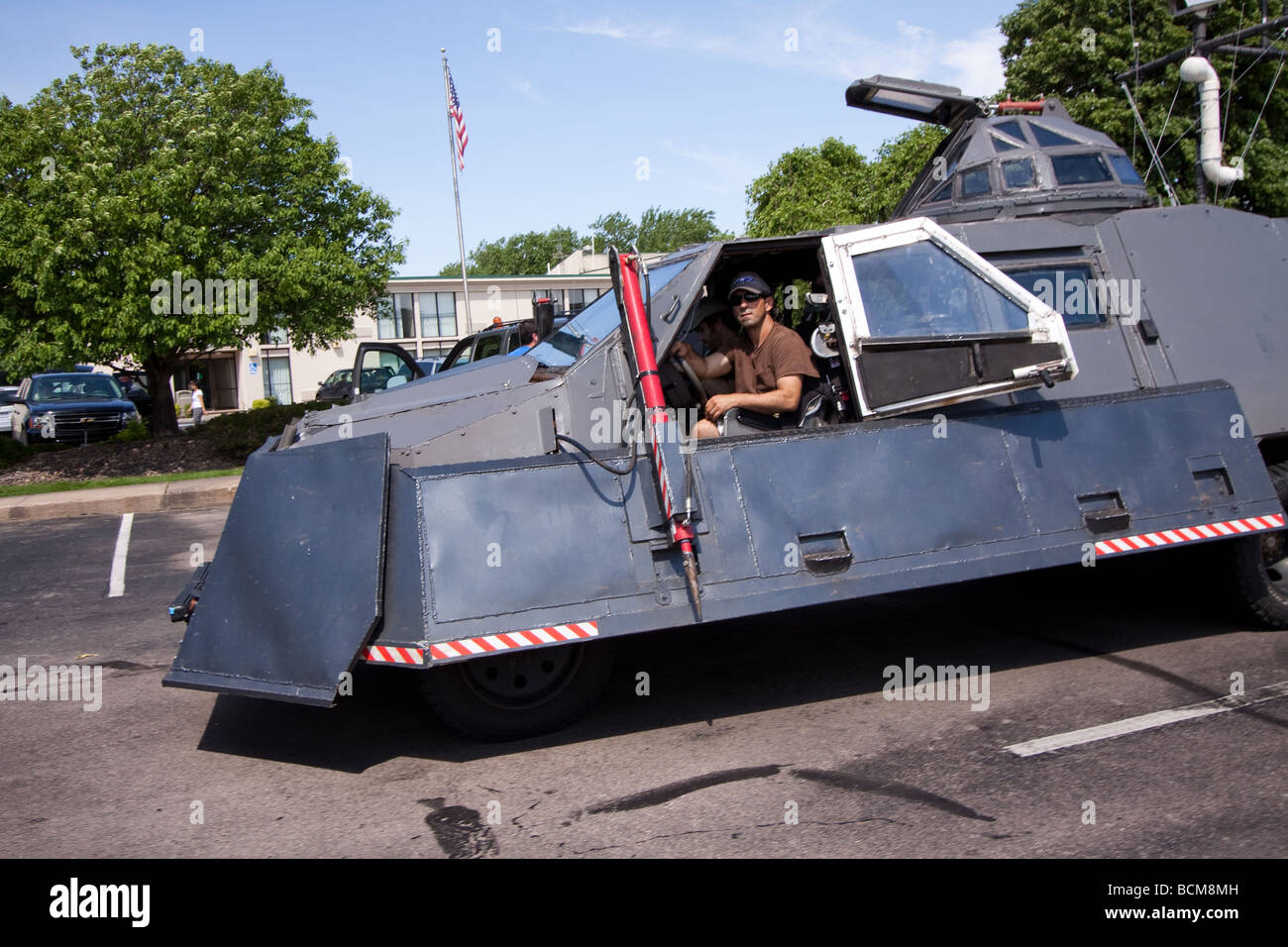 Sean Tornado Intercept Vehicle Armoured High Resolution Stock Photography And Images Alamy Sean Tornado Intercept Vehicle Armoured High Resolution Stock Photography And Images Alamy