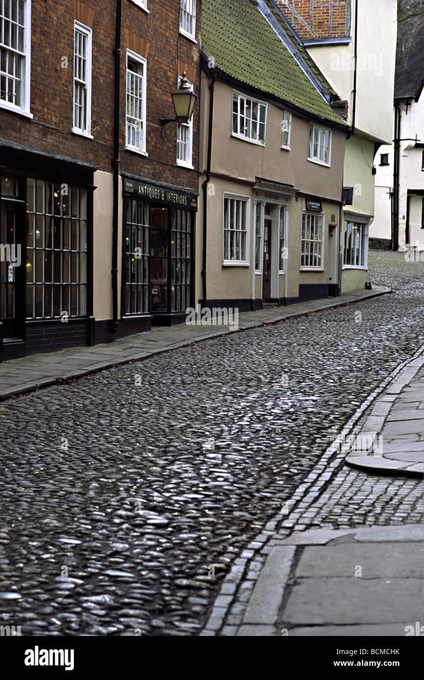 Dark dingy street hires stock photography and images Alamy