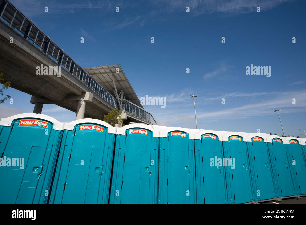 Honey bucket portable restroom hires stock photography and images Alamy